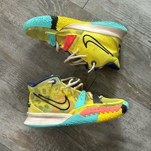 Kyrie Irving basketball youth shoes